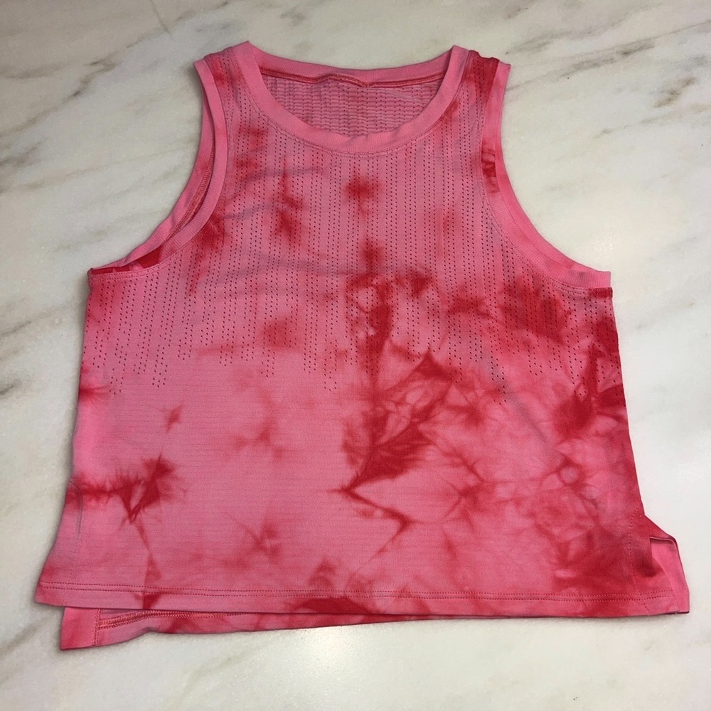 Lululemon Train to Be Tank Top Rain Stripe Marble Dye Raspberry Cream Size 2 GUC